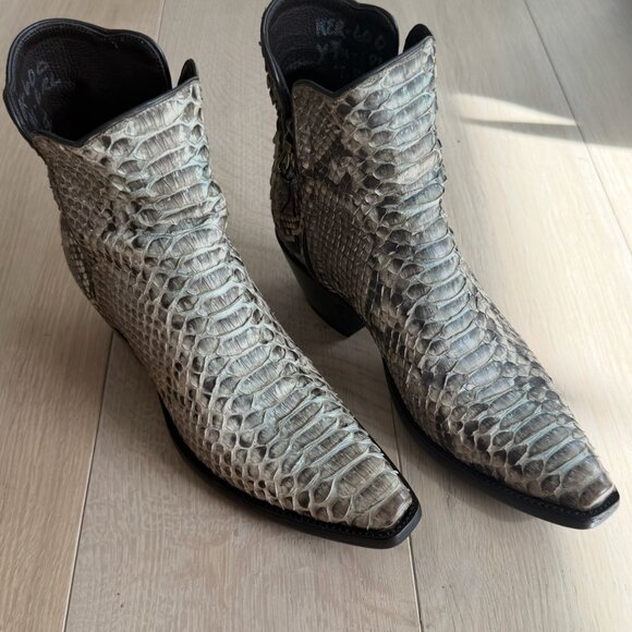 STALLION BLUE PYTHON ZORRO - Picture 2 of 9